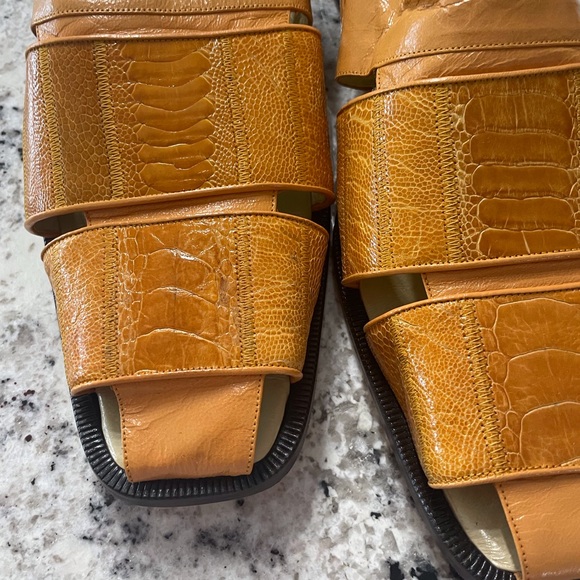 Tan and Gold Textured Leather Sandals with Slip-On Design - Picture 7 of 7
